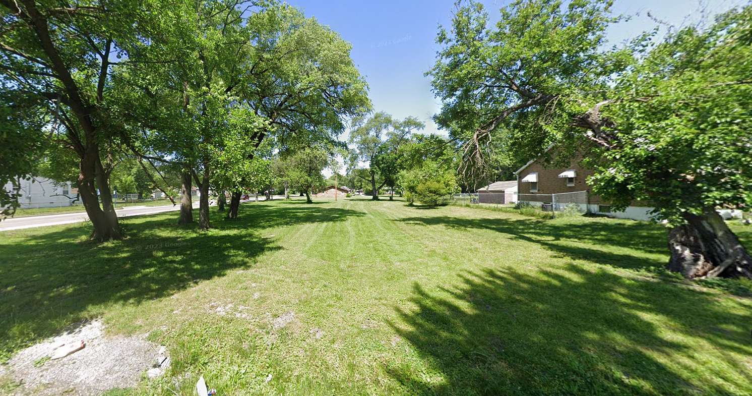 0.42 Acres of Residential Land for Sale in East St. Louis, Illinois