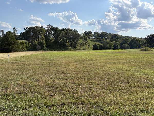 0.89 Acres of Residential Land for Sale in Mammoth Spring, Arkansas