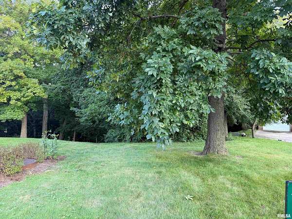 0.6 Acres of Residential Land for Sale in Peoria, Illinois