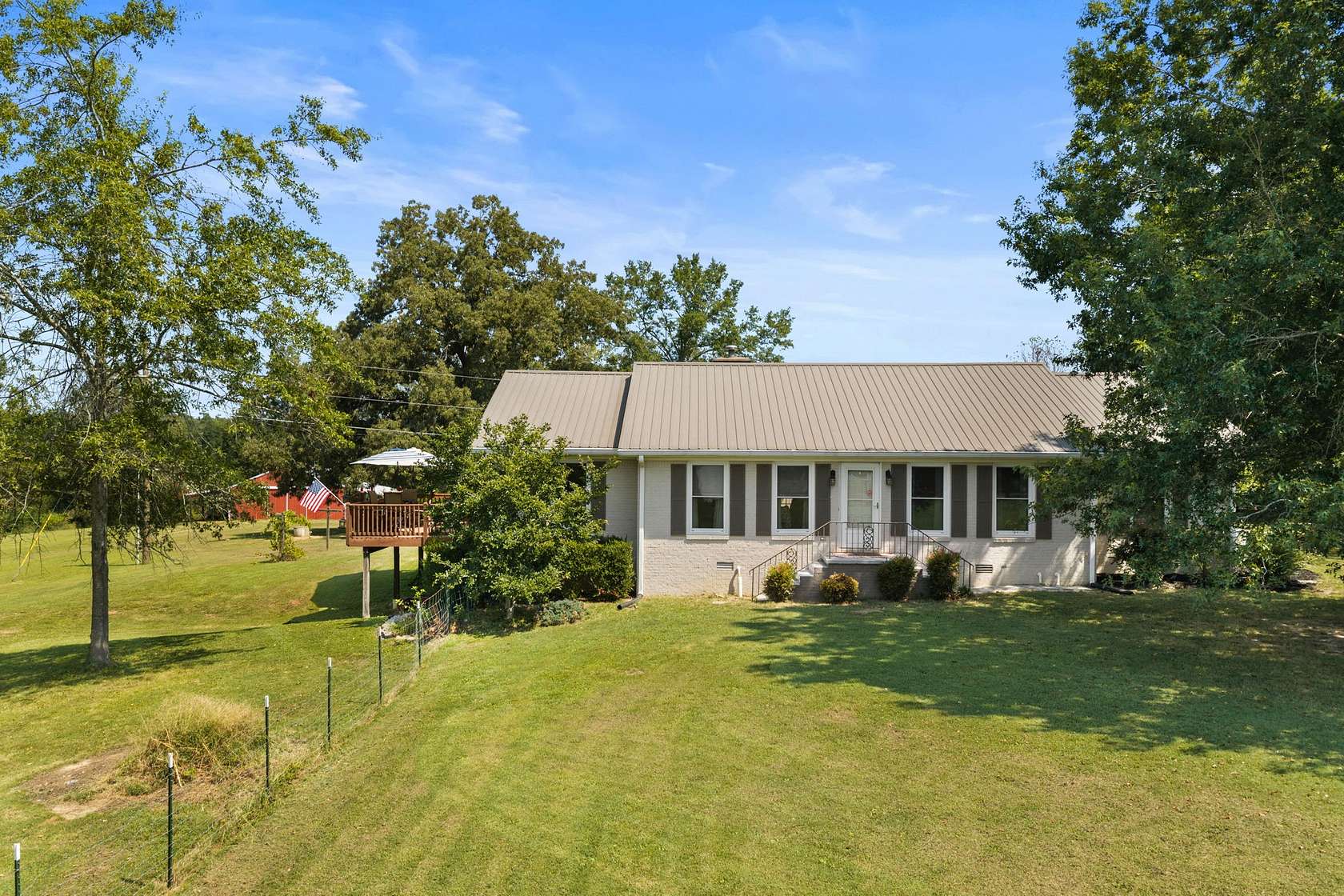 10 Acres of Land with Home for Sale in Savannah, Tennessee