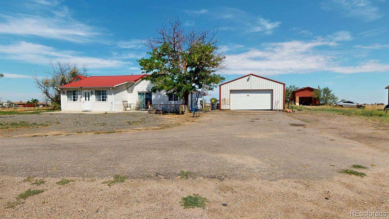 19.5 Acres of Land with Home for Sale in Byers, Colorado