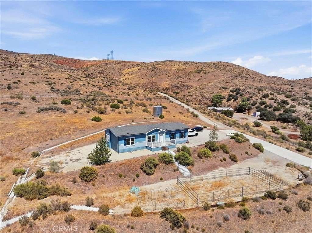 9.89 Acres of Land with Home for Sale in Acton, California