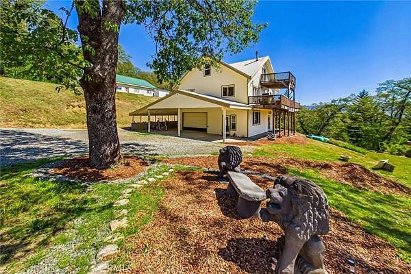 40 Acres of Land with Home for Sale in Bridgeville, California
