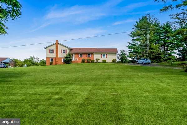2 Acres of Land with Home for Lease in Nokesville, Virginia