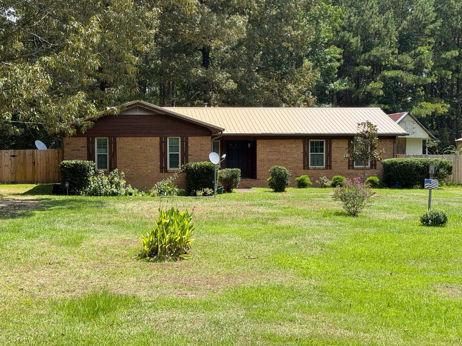 4 Acres of Land with Home for Sale in Greenville, Alabama