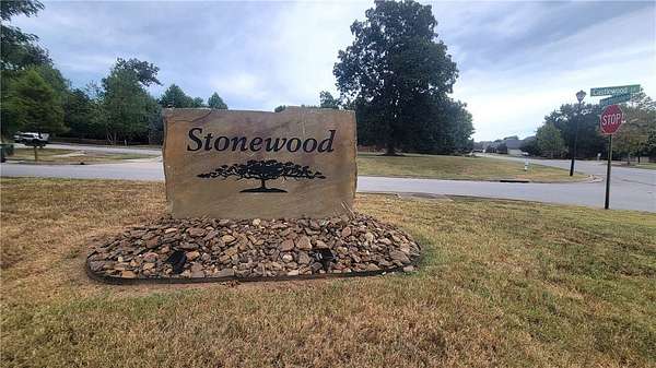 0.39 Acres of Residential Land for Sale in Fayetteville, Arkansas