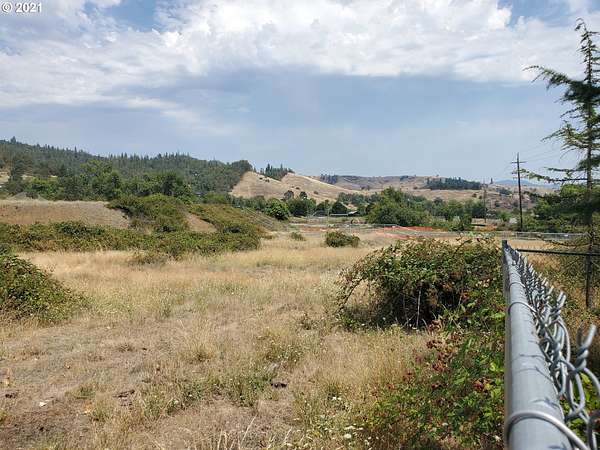 9.3 Acres of Commercial Land for Sale in Roseburg, Oregon