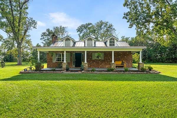 15.8 Acres of Land with Home for Sale in Wellborn, Florida