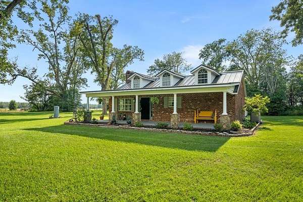 15.8 Acres of Land with Home for Sale in Wellborn, Florida