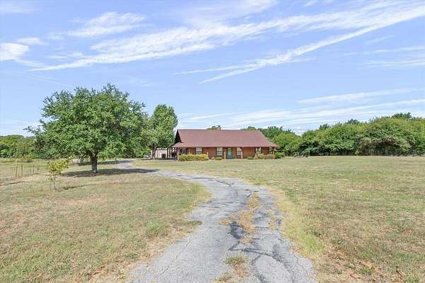 2.22 Acres of Land with Home for Sale in Canton, Texas
