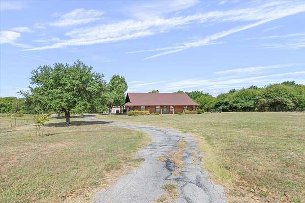 2.22 Acres of Land with Home for Sale in Canton, Texas