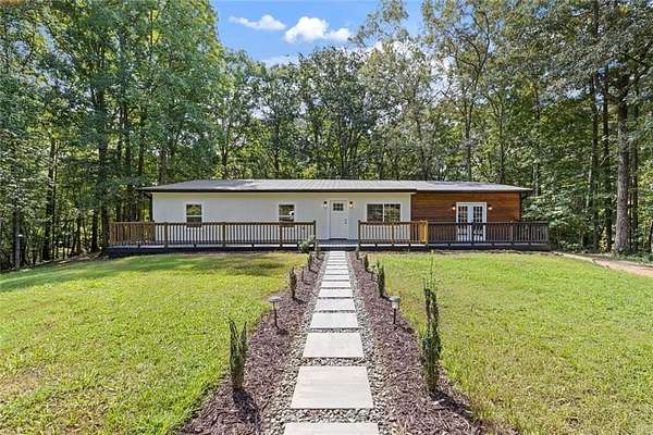 3.12 Acres of Land with Home for Sale in Acworth, Georgia