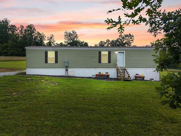 25 Acres of Recreational Land with Home for Sale in Beattyville, Kentucky