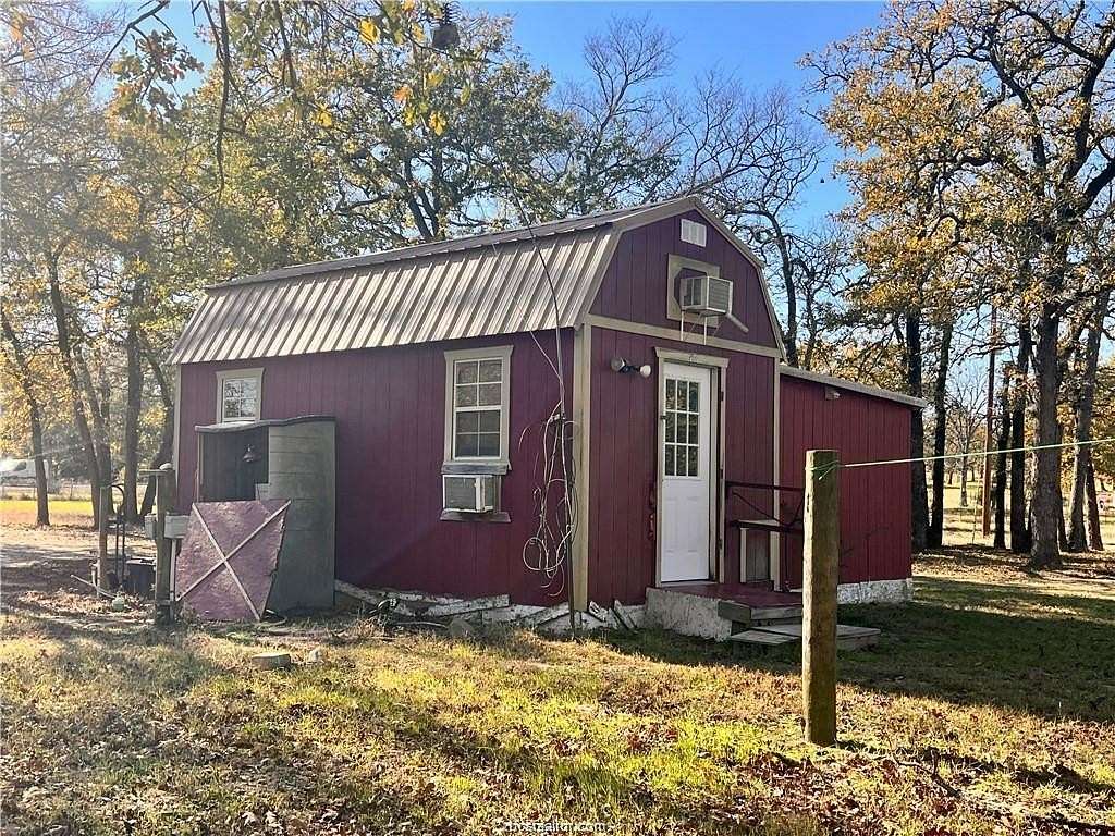 5.49 Acres of Residential Land for Sale in Jewett, Texas