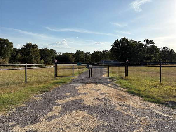 25 Acres of Recreational Land for Sale in Groesbeck, Texas