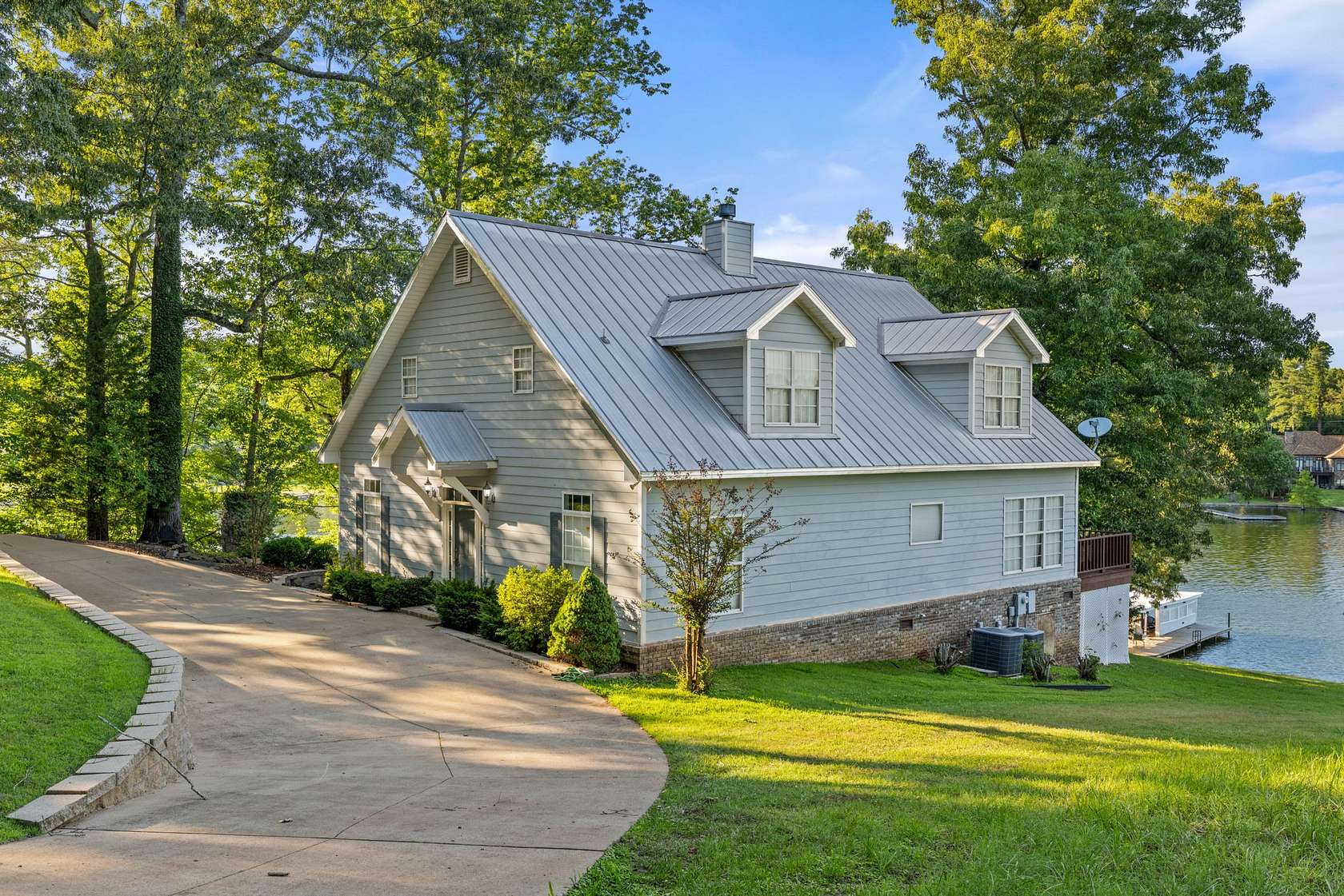 1.8 Acres of Land with Home for Auction in Florence, Alabama