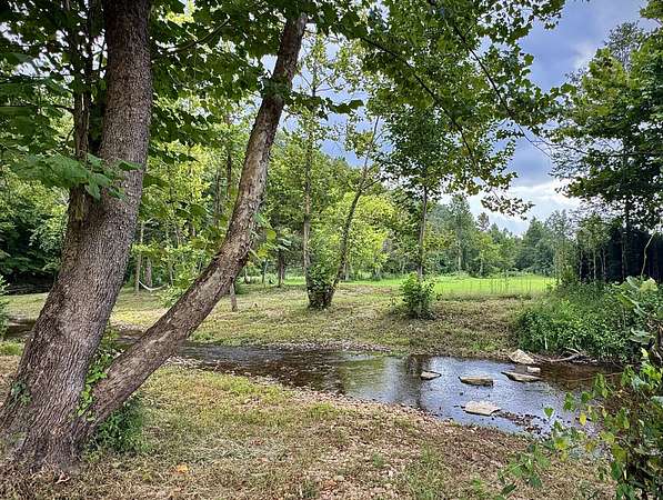 14 Acres of Land for Sale in Linden, Tennessee