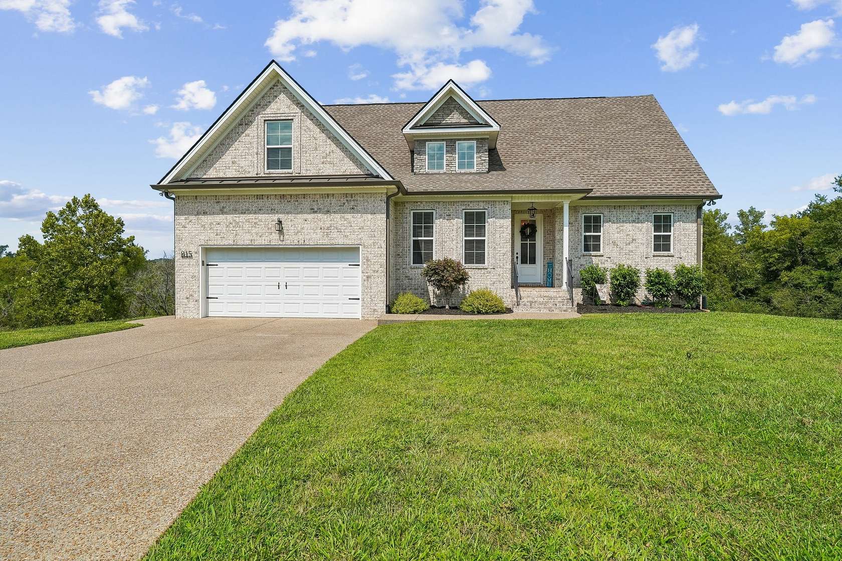 2.45 Acres of Land with Home for Sale in Lebanon, Tennessee