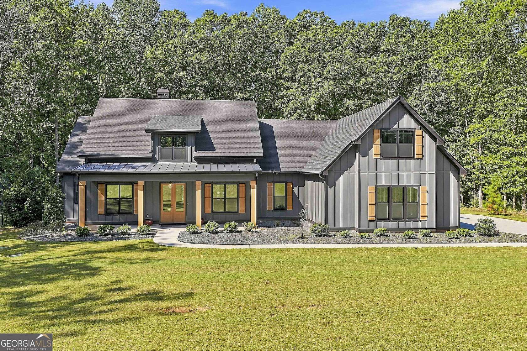 5 Acres of Land with Home for Sale in Senoia, Georgia