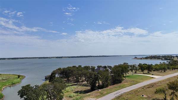 1 Acre of Residential Land for Sale in Corsicana, Texas