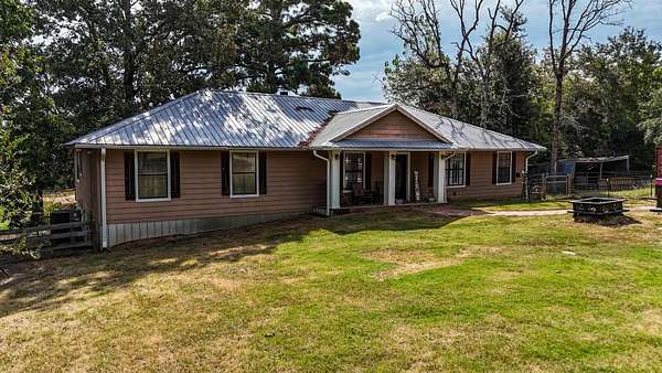 6 Acres of Land with Home for Sale in Centerville, Texas
