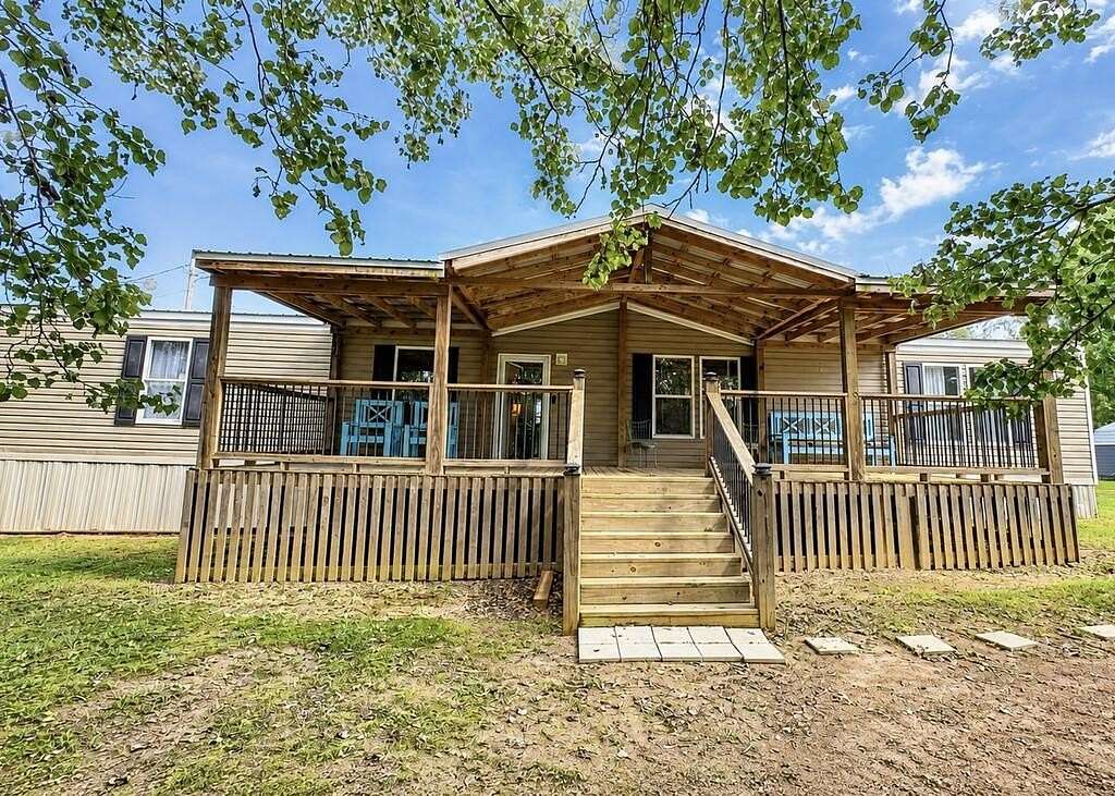 2.1 Acres of Land with Home for Sale in Vardaman, Mississippi