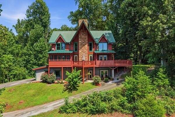 15 Acres of Land with Home for Sale in Sweetwater, Tennessee