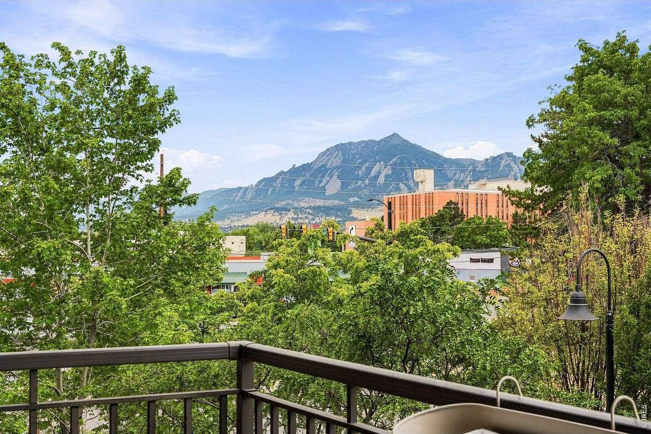 4.38 Acres of Land with Home for Sale in Boulder, Colorado
