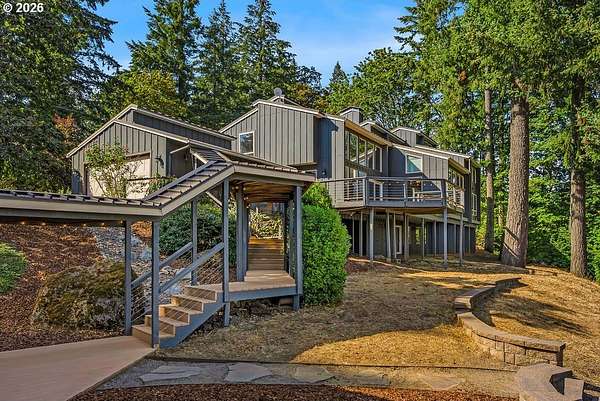 4.86 Acres of Land with Home for Sale in Newberg, Oregon