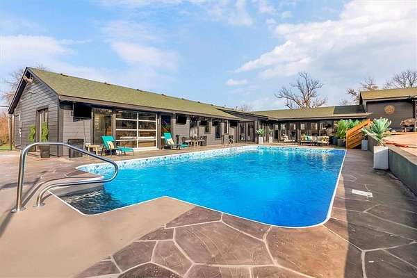 4.34 Acres of Land with Home for Sale in Kansas City, Missouri