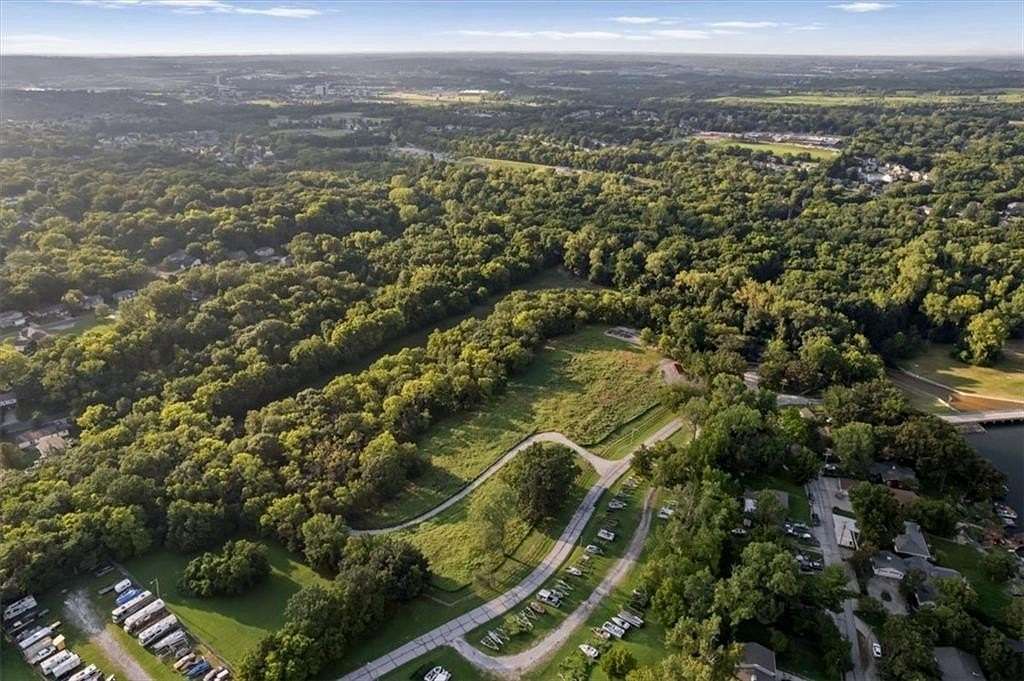 26.4 Acres of Recreational & Residential Land for Sale in Blue Springs, Missouri