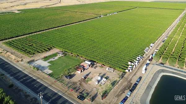 18.3 Acres of Agricultural Land for Sale in Arvin, California