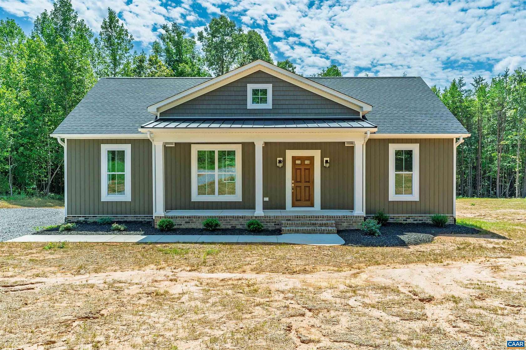 1.5 Acres of Land with Home for Sale in Farmville, Virginia
