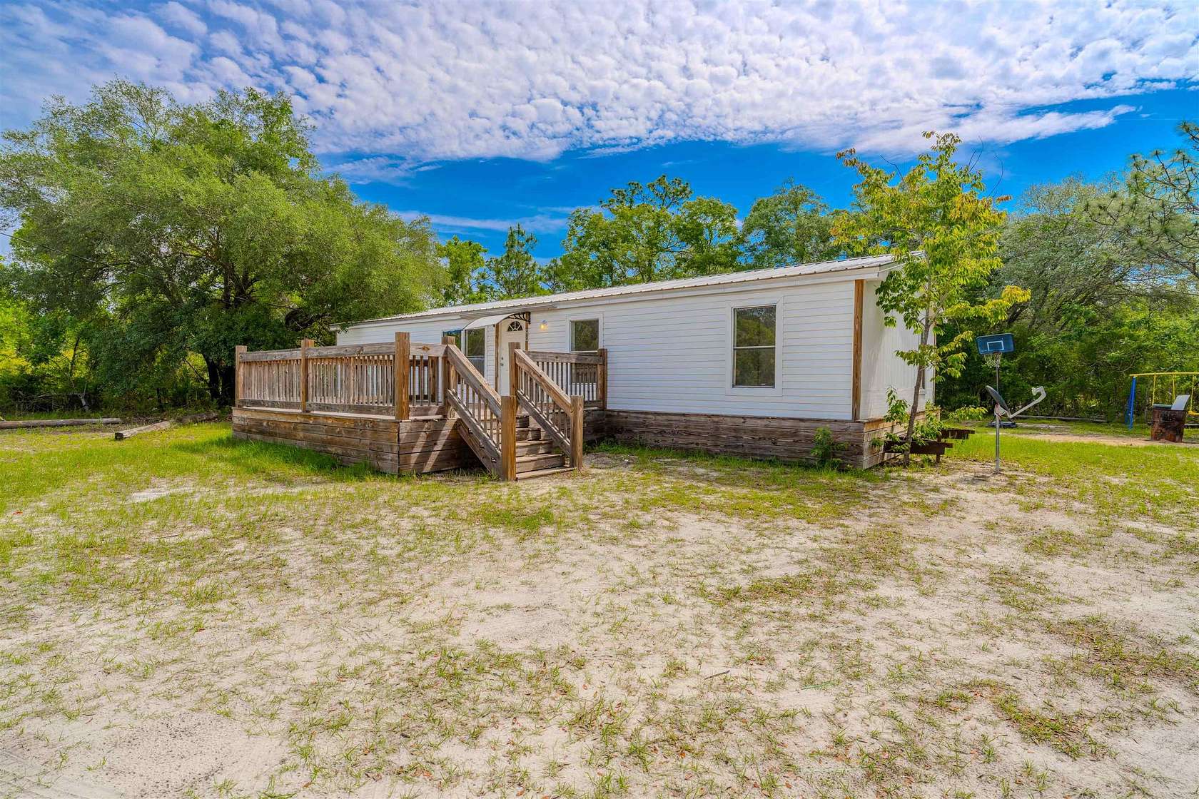 3.25 Acres of Land with Home for Sale in Quincy, Florida
