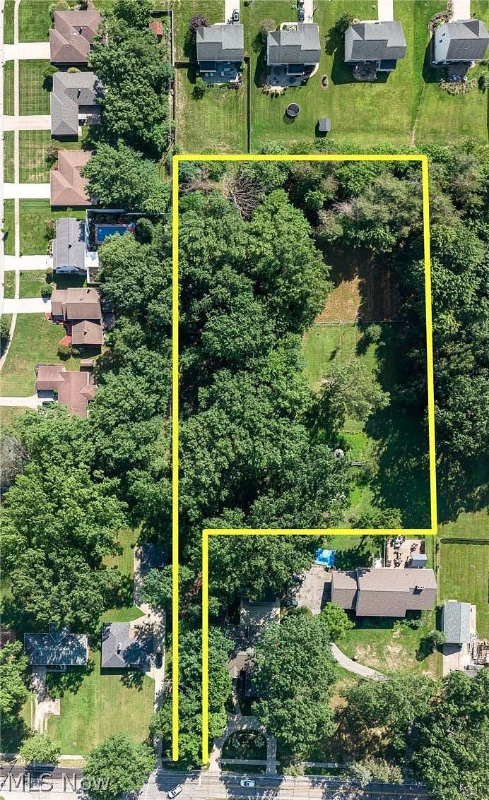 1.36 Acres of Residential Land for Sale in Seven Hills, Ohio