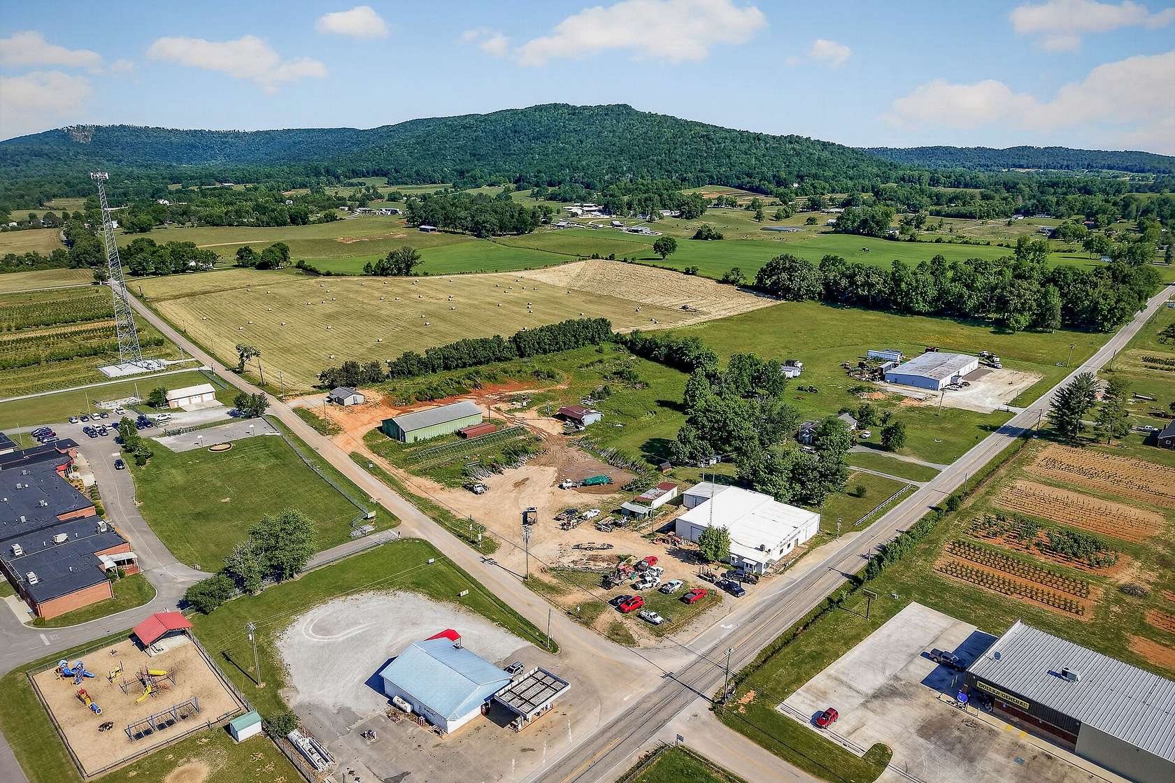2.88 Acres of Residential Land for Auction in McMinnville, Tennessee