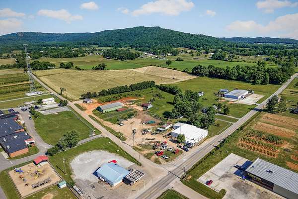2.88 Acres of Residential Land for Auction in McMinnville, Tennessee