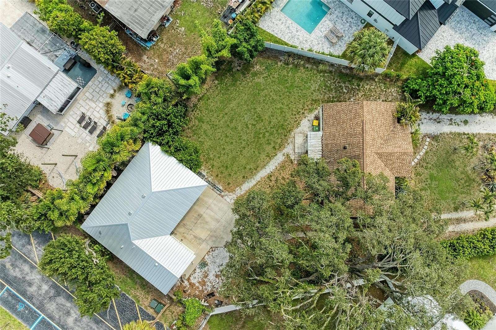 0.32 Acres of Residential Land for Sale in Sarasota, Florida