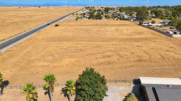 1.29 Acres of Residential Land for Sale in Madera, California