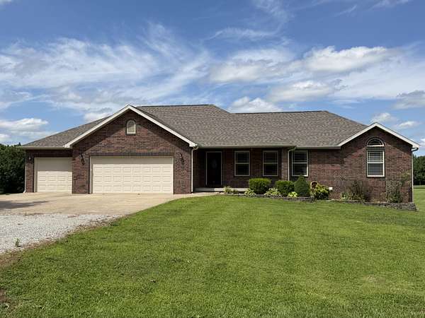 3.1 Acres of Land with Home for Sale in West Plains, Missouri