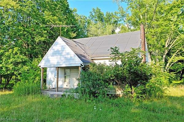 1.39 Acres of Mixed-Use Land for Sale in Brookfield, Ohio