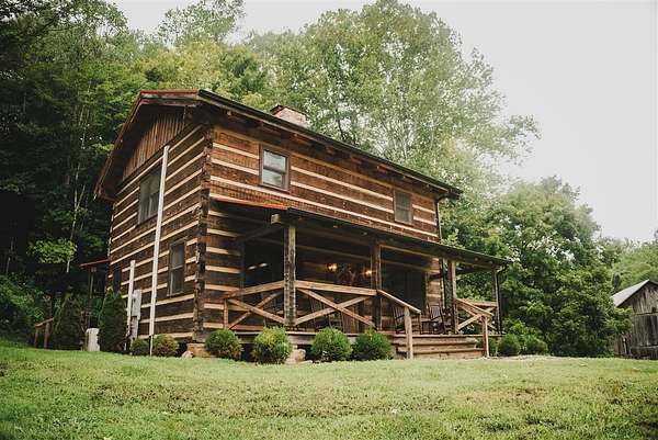 580 Acres of Land with Home for Sale in Vanceburg, Kentucky