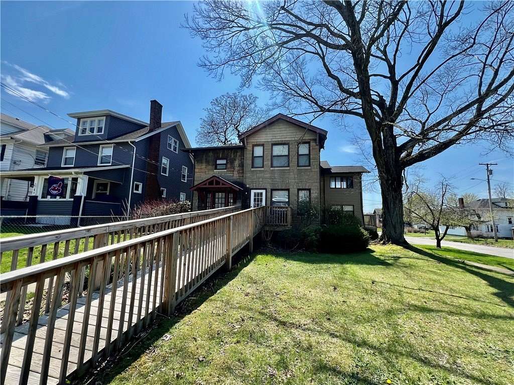 1.6 Acres of Mixed-Use Land for Lease in New Castle, Pennsylvania