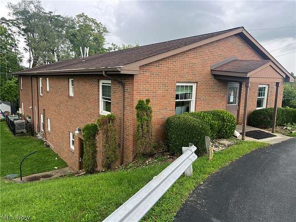 1 Acre of Commercial Land for Sale in St. Clairsville, Ohio