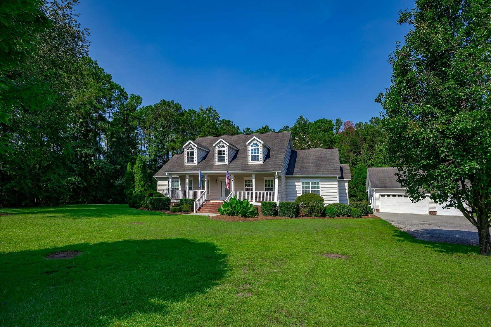 10.3 Acres of Land with Home for Sale in Manning, South Carolina
