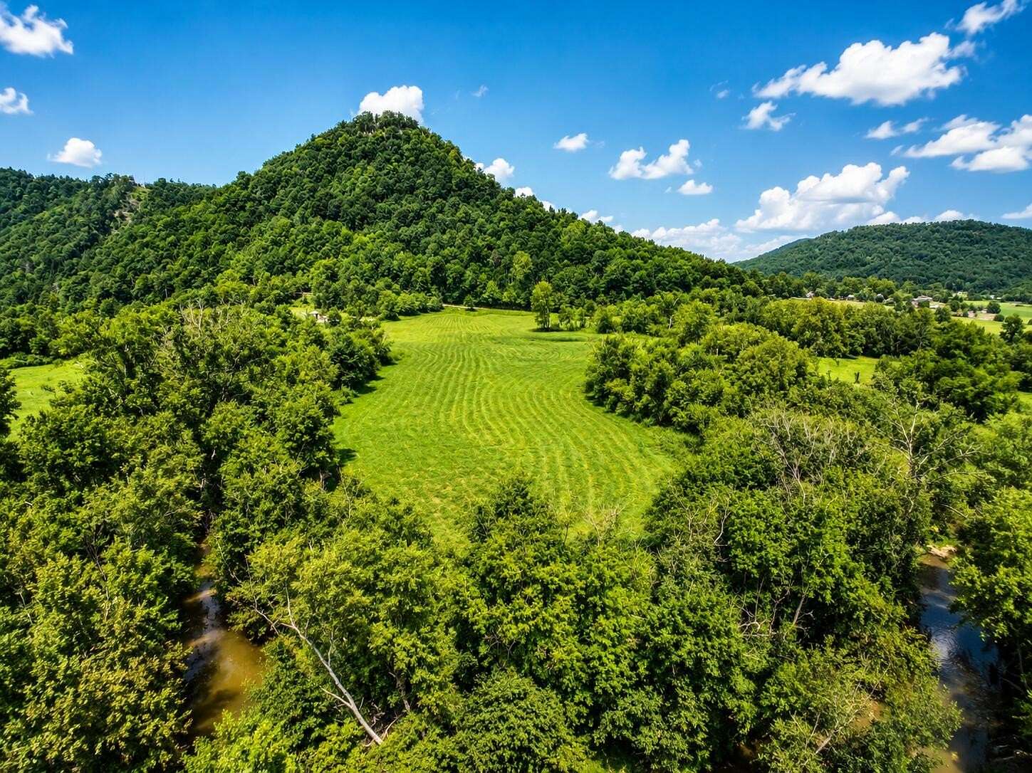 43 Acres of Recreational & Residential Land for Sale in Irvine, Kentucky