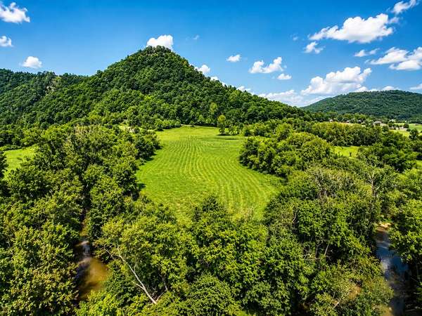 43 Acres of Recreational & Residential Land for Sale in Irvine, Kentucky