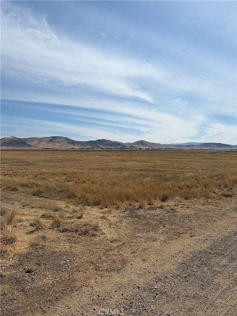 6 Acres of Residential Land for Sale in Santa Margarita, California