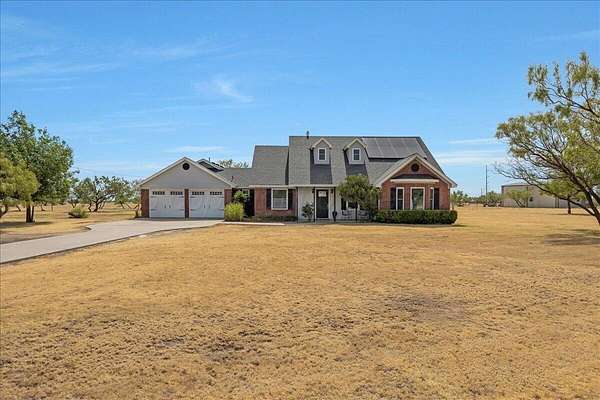 4.9 Acres of Land with Home for Sale in Amarillo, Texas