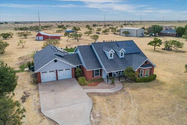 4.9 Acres of Land with Home for Sale in Amarillo, Texas